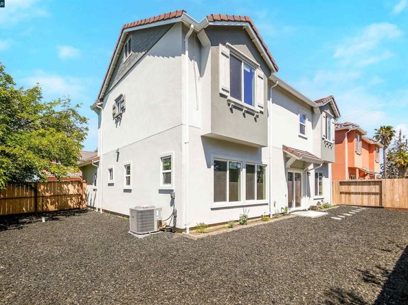 2722 Cowell Rd, Concord CA 94518
