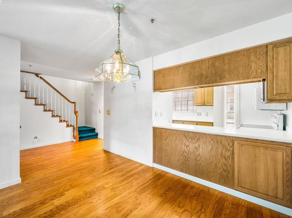 1555 Cherry St 12, San Carlos CA 94070