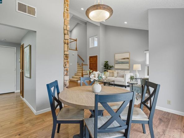 317 Lake Dale Court, Martinez CA 94553