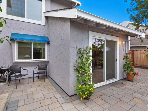 317 Lake Dale Court, Martinez CA 94553