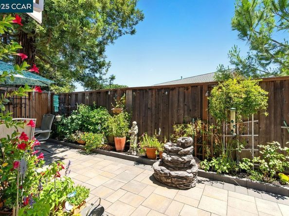 317 Lake Dale Court, Martinez CA 94553