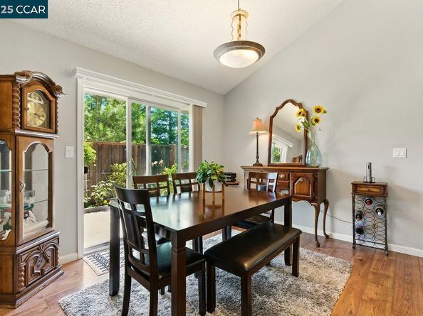 317 Lake Dale Court, Martinez CA 94553