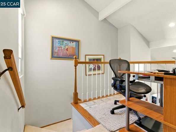 317 Lake Dale Court, Martinez CA 94553