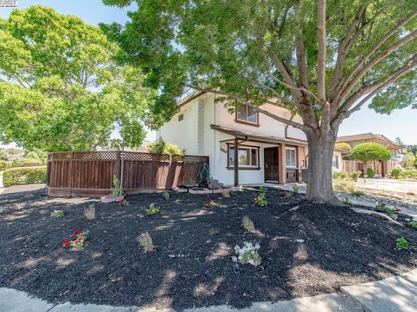 1004 Vienna St, Livermore CA 94550