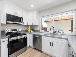 1004 Vienna St, Livermore CA 94550