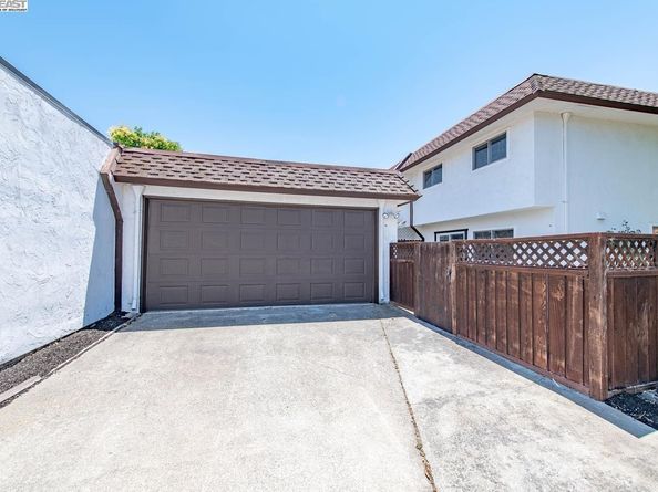 1004 Vienna St, Livermore CA 94550