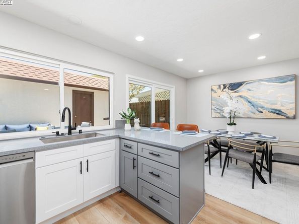1004 Vienna St, Livermore CA 94550