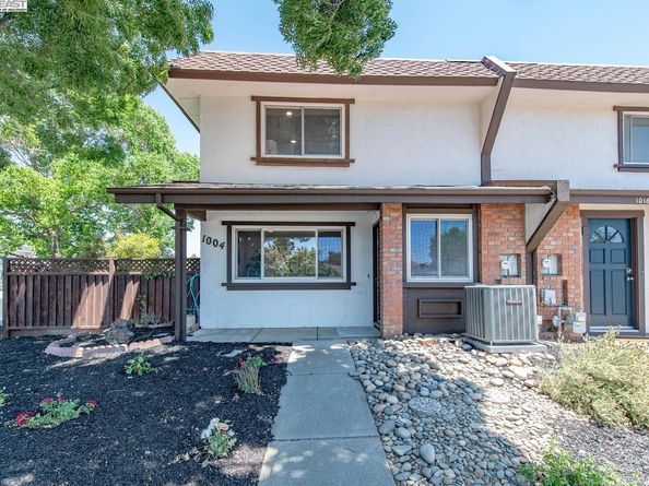 1004 Vienna St, Livermore CA 94550