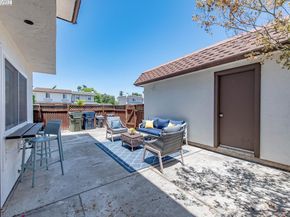 1004 Vienna St, Livermore CA 94550