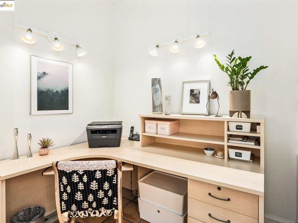 2910 Hillegass Ave 2, Berkeley CA 94705