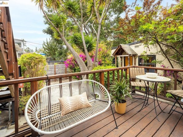 2910 Hillegass Ave 2, Berkeley CA 94705