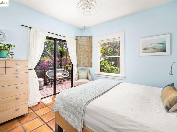 2910 Hillegass Ave 2, Berkeley CA 94705