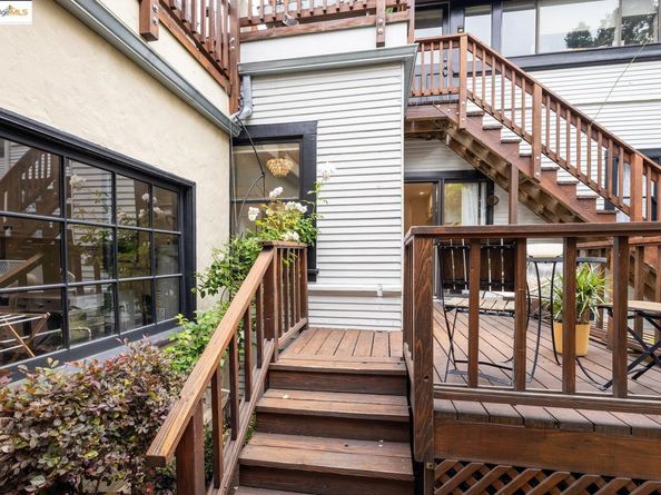 2910 Hillegass Ave 2, Berkeley CA 94705