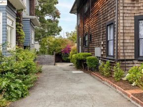 2910 Hillegass Ave 2, Berkeley CA 94705