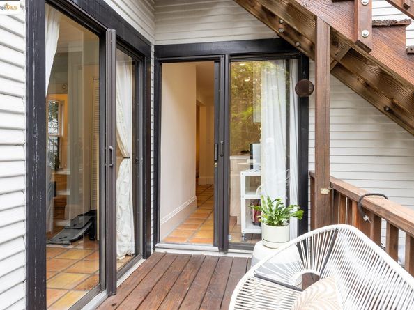 2910 Hillegass Ave 2, Berkeley CA 94705