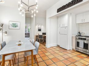 2910 Hillegass Ave 2, Berkeley CA 94705