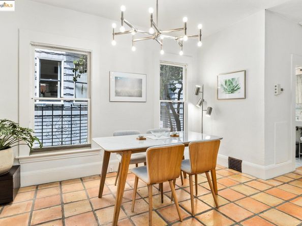 2910 Hillegass Ave 2, Berkeley CA 94705