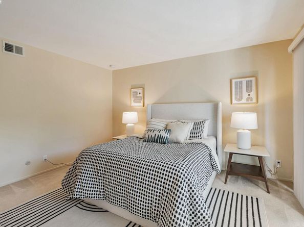 675 Sharon Park Dr 245, Menlo Park CA 94025