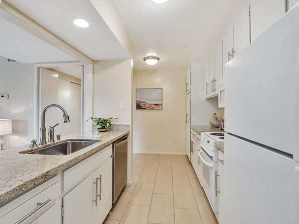 675 Sharon Park Dr 245, Menlo Park CA 94025