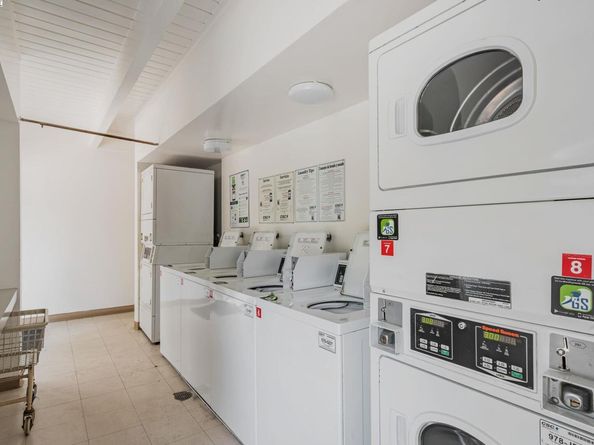 675 Sharon Park Dr 245, Menlo Park CA 94025