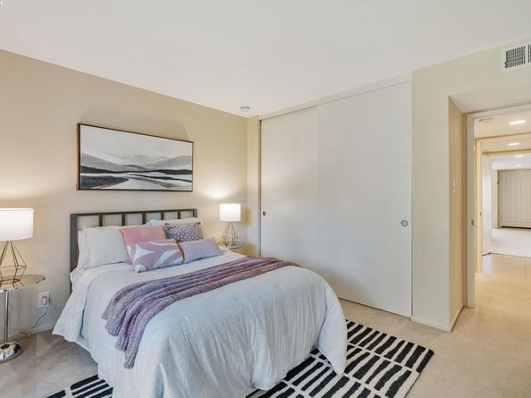 675 Sharon Park Dr 245, Menlo Park CA 94025