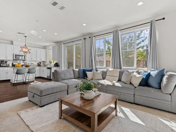 663 Falling Star Dr, Martinez CA 94553