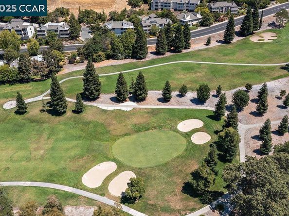 3434 Tice Creek Dr 5, Walnut Creek CA 94595
