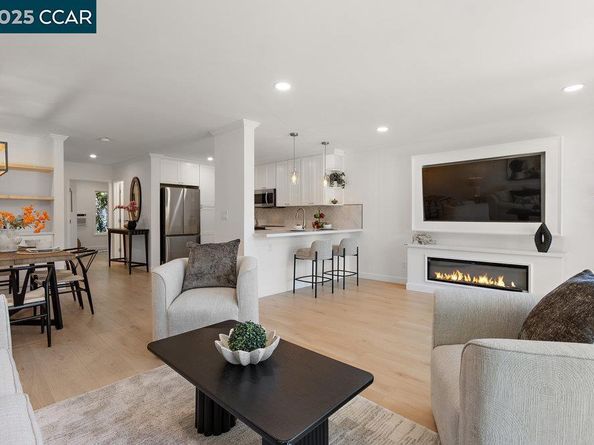 3434 Tice Creek Dr 5, Walnut Creek CA 94595