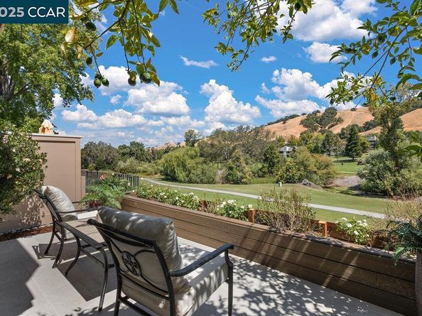 3434 Tice Creek Dr 5, Walnut Creek CA 94595