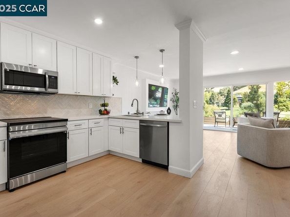 3434 Tice Creek Dr 5, Walnut Creek CA 94595