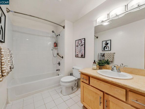 131 Bayside Ct, Richmond CA 94804