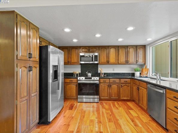 6117 Brigantine Dr, San Jose CA 95129