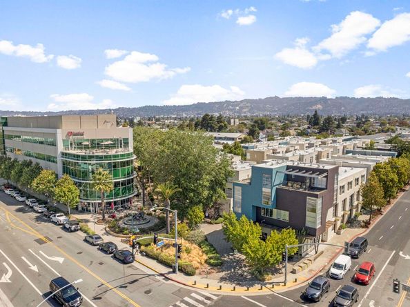 1364 Powell St, Emeryville CA 94608