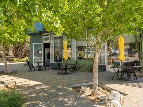 1364 Powell St, Emeryville CA 94608