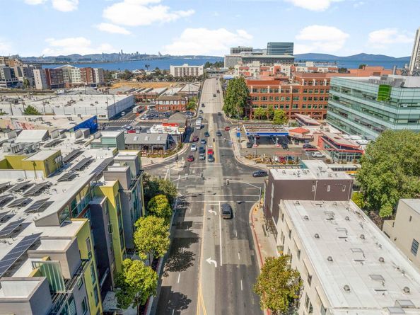 1364 Powell St, Emeryville CA 94608