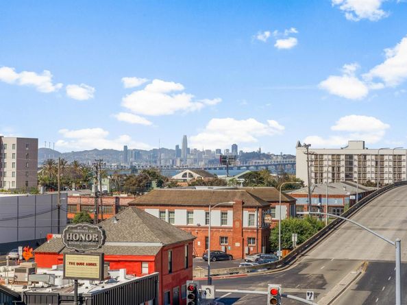 1364 Powell St, Emeryville CA 94608