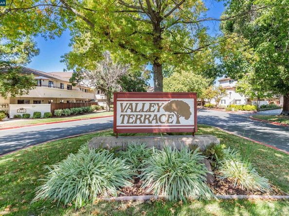 5055 Valley Crest Dr 196, Concord CA 94521