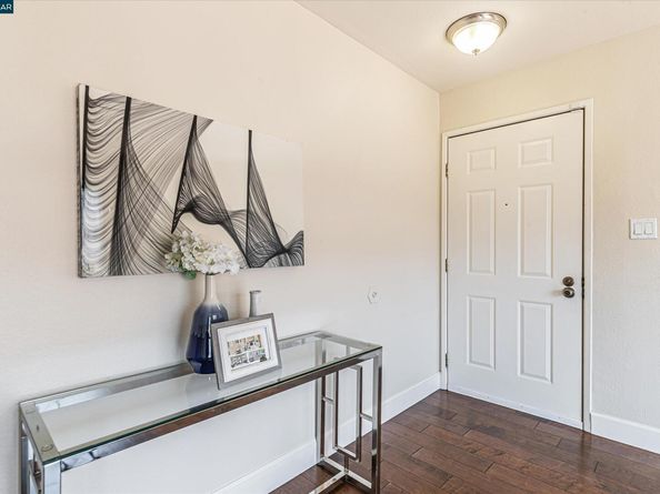 5055 Valley Crest Dr 196, Concord CA 94521