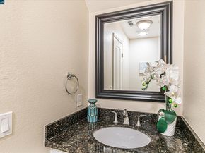 5055 Valley Crest Dr 196, Concord CA 94521