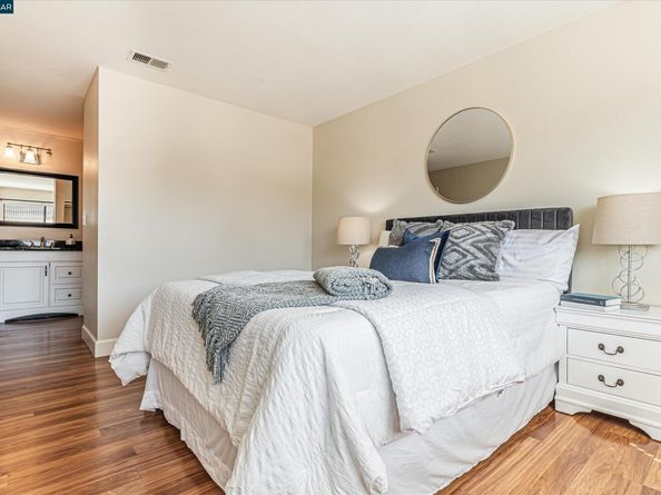 5055 Valley Crest Dr 196, Concord CA 94521