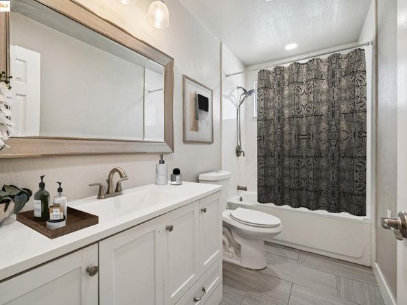 17761 Via Arriba, San Lorenzo CA 94580