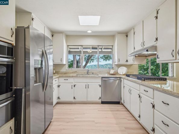 6 Lucille Way, Orinda CA 94563