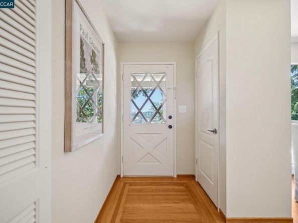 6 Lucille Way, Orinda CA 94563