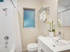 6 Lucille Way, Orinda CA 94563