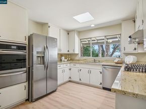 6 Lucille Way, Orinda CA 94563