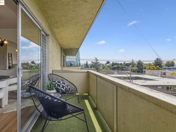 3750 Harrison St 302, Oakland CA 94611
