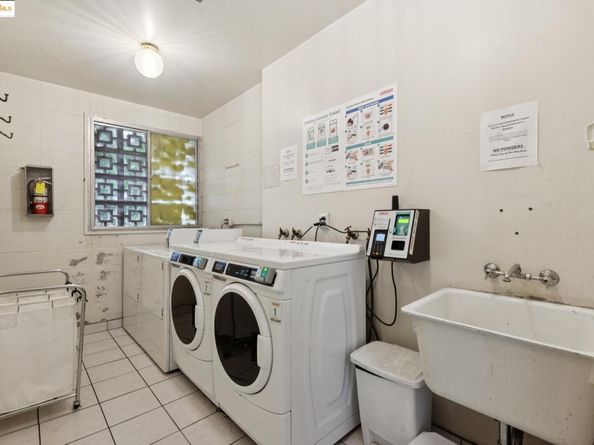 3750 Harrison St 302, Oakland CA 94611