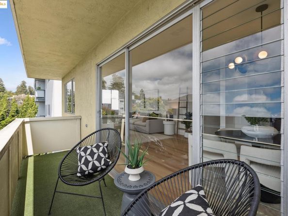 3750 Harrison St 302, Oakland CA 94611