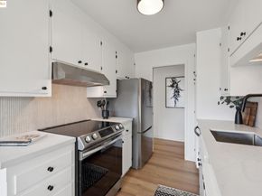 3750 Harrison St 302, Oakland CA 94611