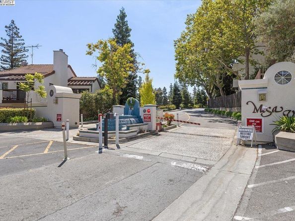 21103 Gary Dr 303, Hayward CA 94546